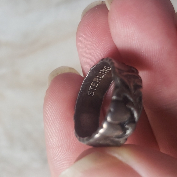 Vintage Sterling Sweetheart Ring - Picture 7 of 9